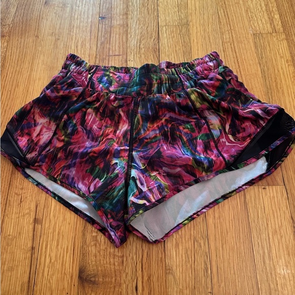 LULULEMON HOTTY HOT LR SHORT *LINED Hyper Flow Pink Multi SIZE-4 (z) - Picture 6 of 14